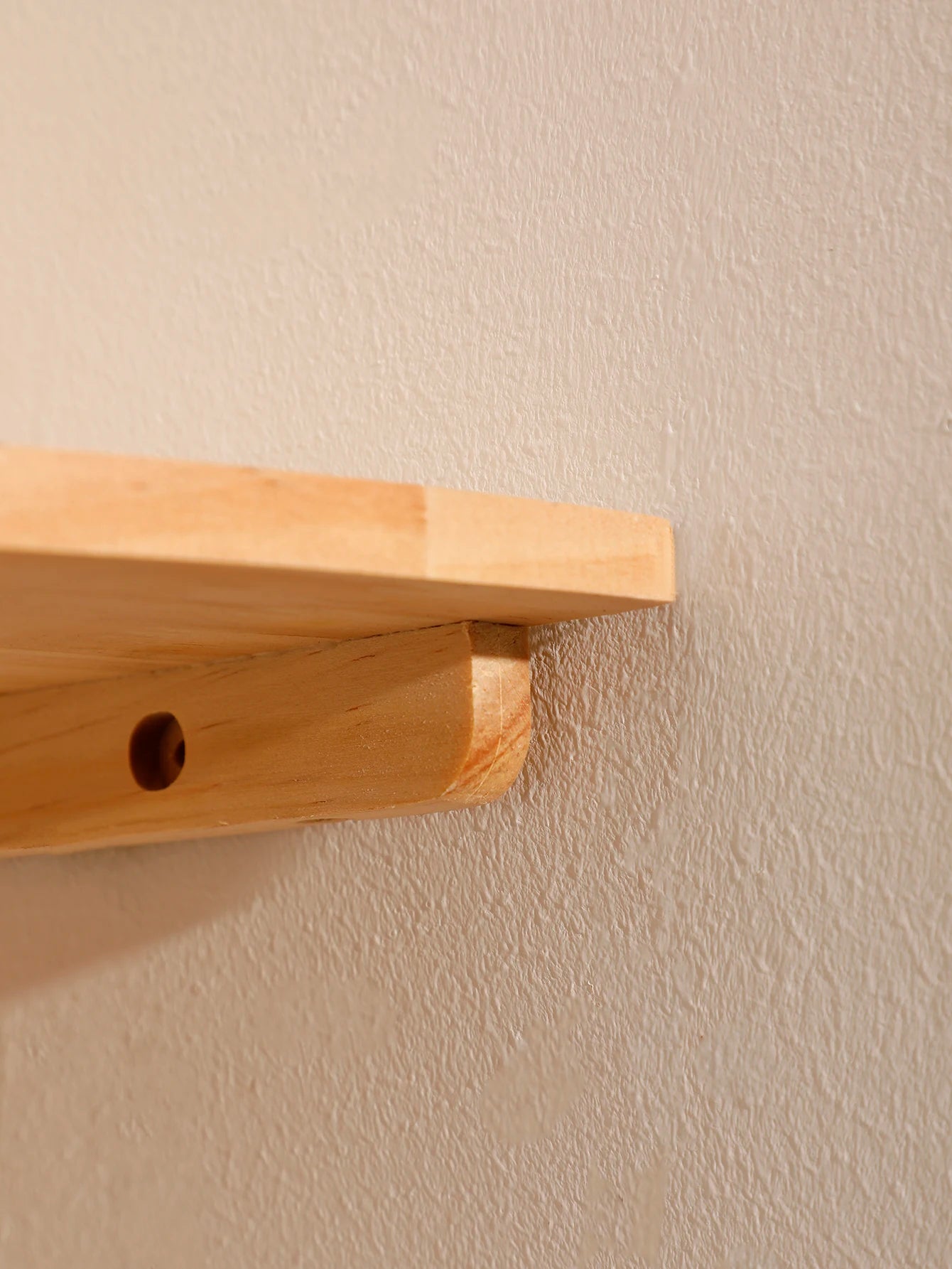 Scalloped Wooden Floating Corner Shelf