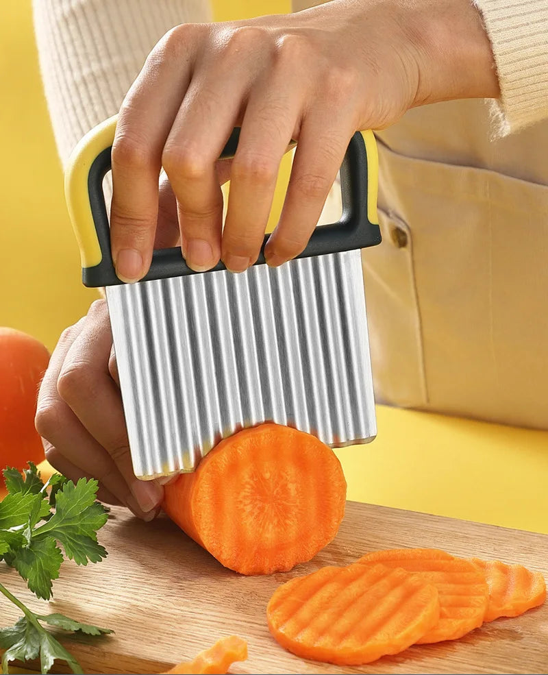 Late-Model Corrugated Potato and Vegetable Slicer with Wavy Blade