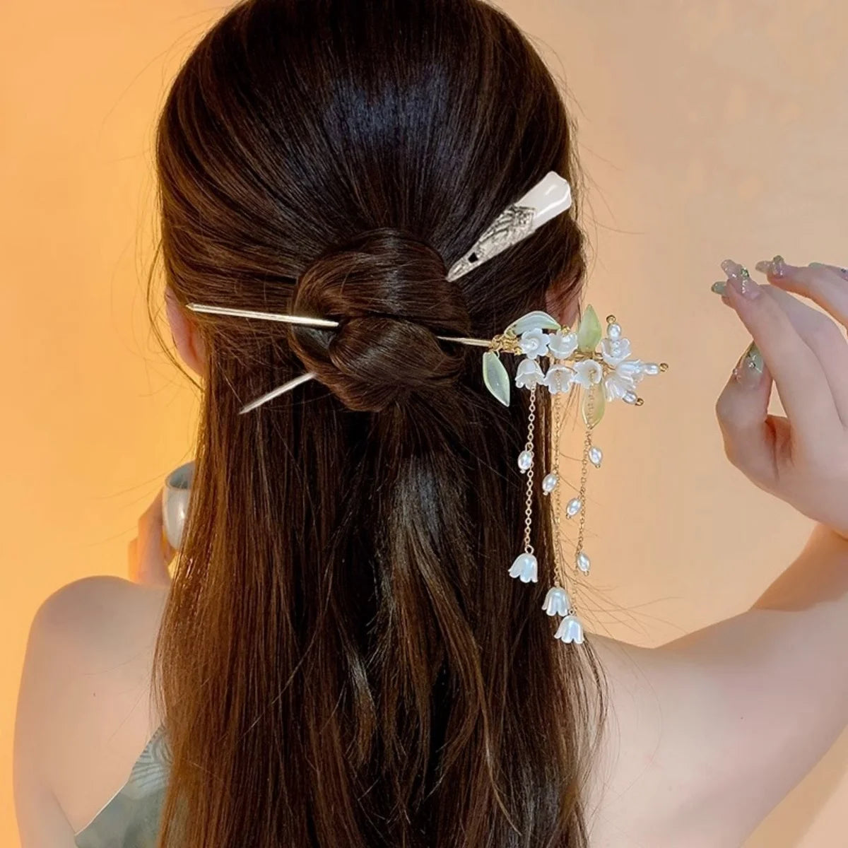 Elegant Chinese Enameled Flower Tassel Hairpin