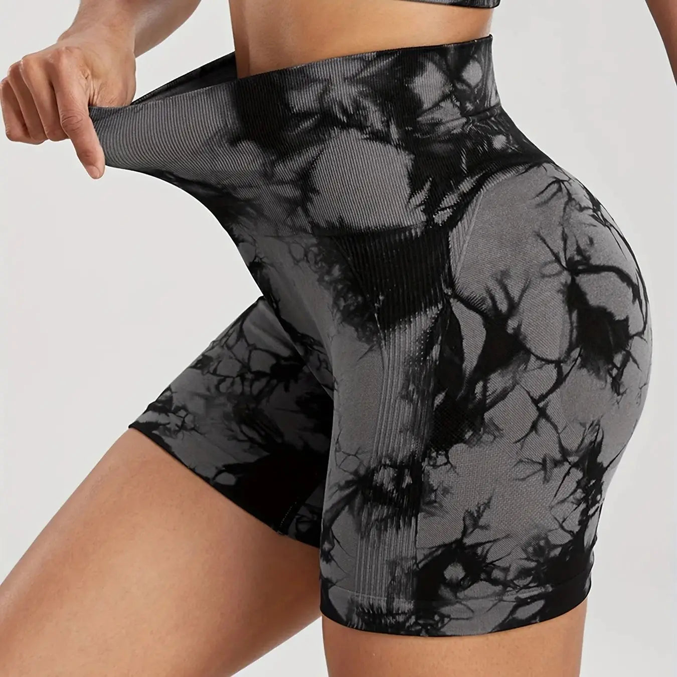 Seamless High-Waist Cycling Shorts