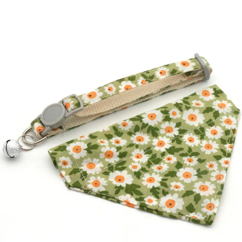 Adjustable Daisy Dog Neck Scarf