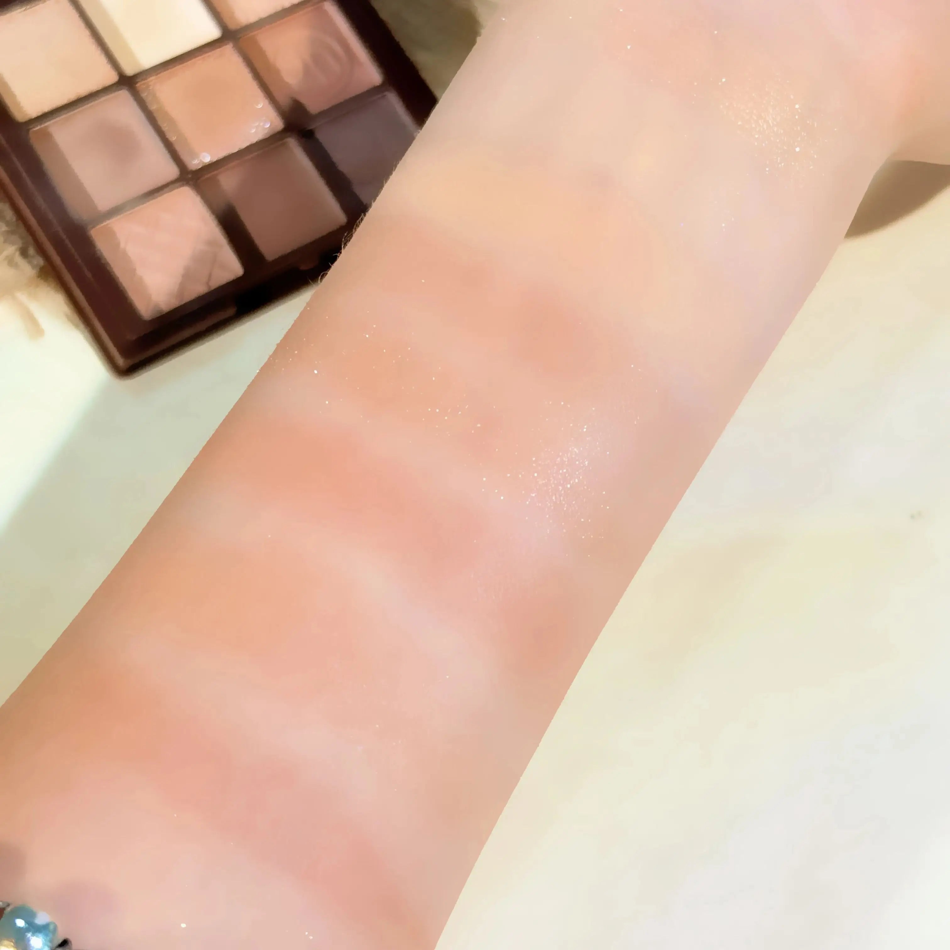 9-Color Eyeshadow Palette